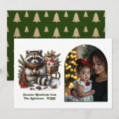 Woodland Raccoon Seasons Greeting Rustic Christmas Feestdagenkaart (Voorkant / Achterkant)
