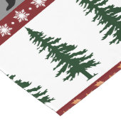 Woodland Trails Beer en pijnbomen - Cabin Life Lange Tafelloper (Hoek)