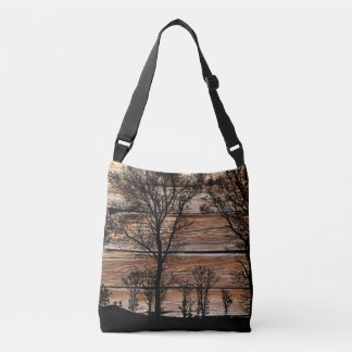 Woodland Tree Silhouette op het schuurbord Crossbody Tas