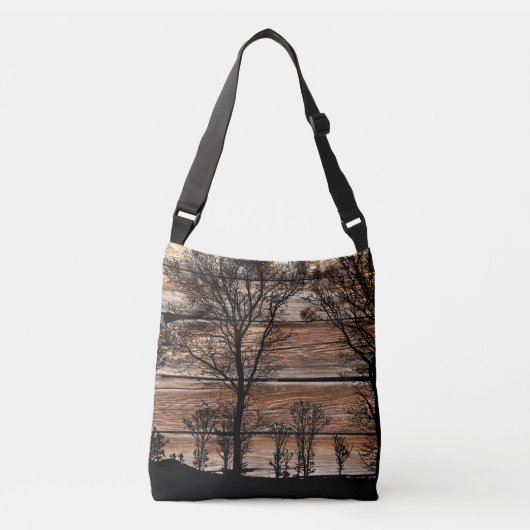 Woodland Tree Silhouette op het schuurbord Crossbody Tas (Voorkant)