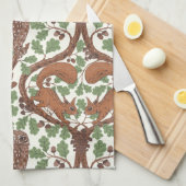 Woodland Whispers/Uilen en Eekhoorns in de Eik/mo Theedoek (Quarter Fold)