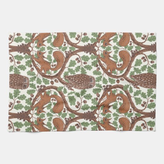 Woodland Whispers/Uilen en Eekhoorns in de Eik/mo Theedoek (Horizontaal)