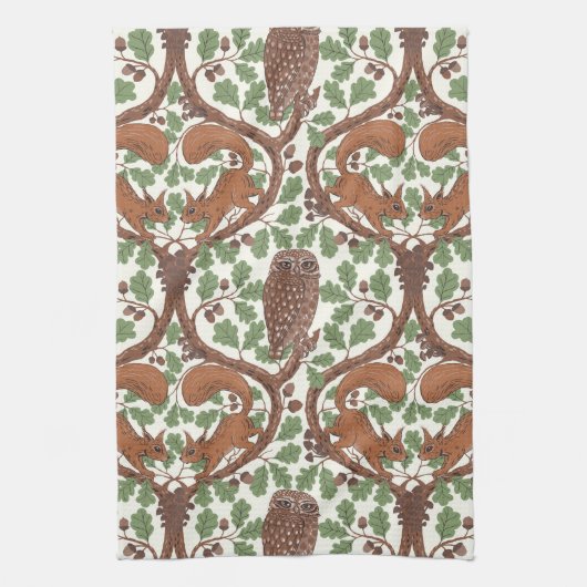 Woodland Whispers/Uilen en Eekhoorns in de Eik/mo Theedoek (Verticaal)