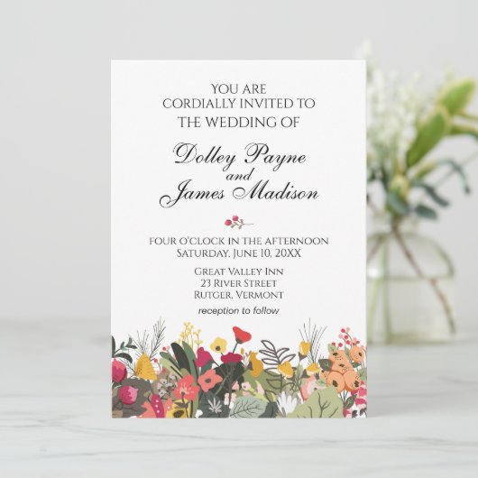 Woodland Wildflowers Rustieke bruiloft uitnodiging (Staand voorkant)