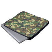 Woodlands Camouflage Outdoorsman Gift Laptop Sleeve (Voorkant onderkant)