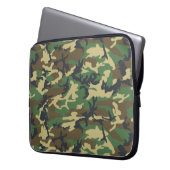 Woodlands Camouflage Outdoorsman Gift Laptop Sleeve (Voorkant Links)