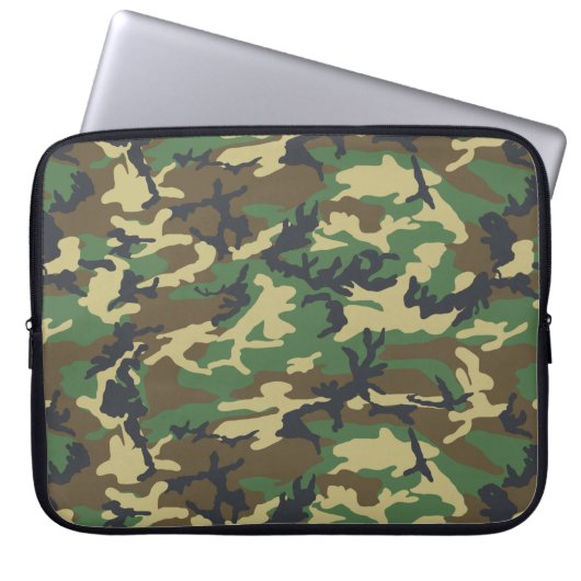 Woodlands Camouflage Outdoorsman Gift Laptop Sleeve (Voorkant)