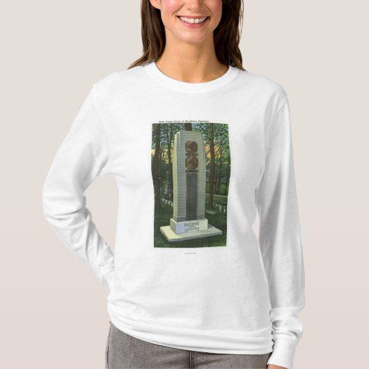 Woodlawn Cemetery, Mark Twain Gravestone Scene T-shirt (Voorkant)