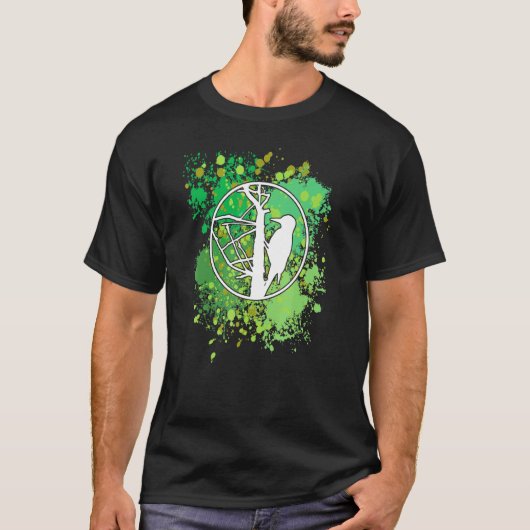 Woodpecker in de boom op verf morst vogelvriend t-shirt (Voorkant)