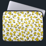 Woodstock Classic Design Pattern Laptop Sleeve<br><div class="desc">Kijk eens naar dit superschattige ontwerp met Woodstock in een klassiek patroon.</div>