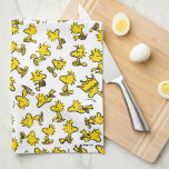 Woodstock Classic Design Pattern Theedoek<br><div class="desc">Take a look at this super cute design featuring Woodstock in a classic pattern.</div>