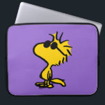 Woodstock in zonnebril laptop sleeve<br><div class="desc">Kijk eens naar dit superschattige ontwerp met Woodstock die een coole zonnebril draagt.</div>