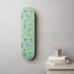 Woodstock Sugar Pop Art Pattern Persoonlijk Skateboard<br><div class="desc">Kijk eens naar dit superschattige patroon met Woodstock in een zacht,  zoet pastelpatroon.</div>