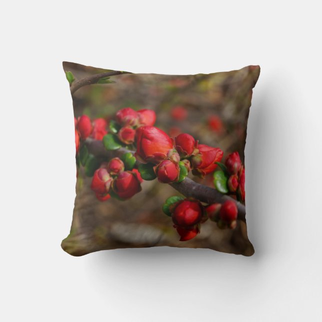 Woody Red Blooms Kussen (Voorkant)