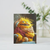 Wool monster crocheting in a chair. Funny Briefkaart (Staand voorkant)