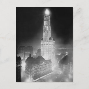 Woolworth Building 's nachts, 1920 Briefkaart