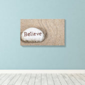 woord Geloof op strandsteen Canvas Afdruk (Insitu (Houten vloer))