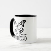 Word een stem geen echo mok (Voorkant links)