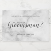 Word jij mijn groomman? Modern wit marmer Sparkling Wijnetiket (Enkel label)