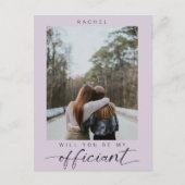 Word jij mijn Officiant Paarse Foto Modern Briefkaart (Voorkant)