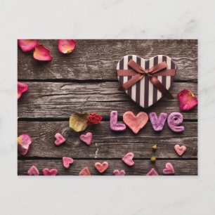 Word Love with Heart Shaped Valentijnsdag Gift Feestdagenkaart