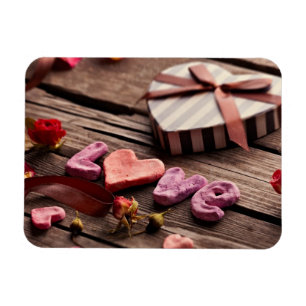Word Love with Heart Shaped Valentijnsdag Gift Magneet