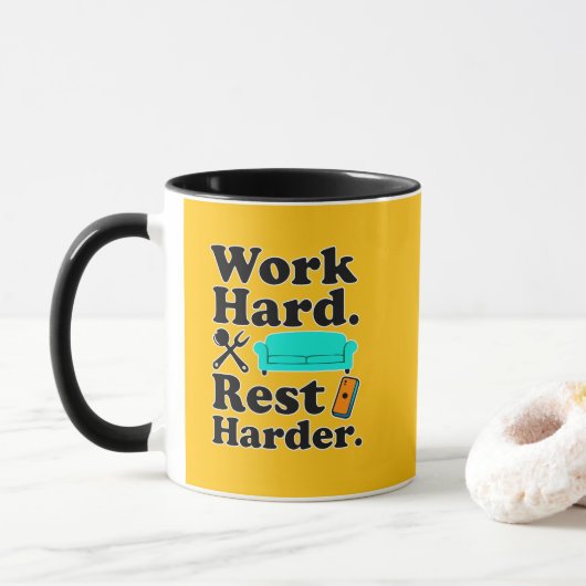 Work Hard Rest Harder Funny Lifestyle Shirt Mok (Met donut)