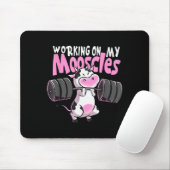Working On My Mooscles Funny Gym Cow Weightlifting Muismat (Met muis)