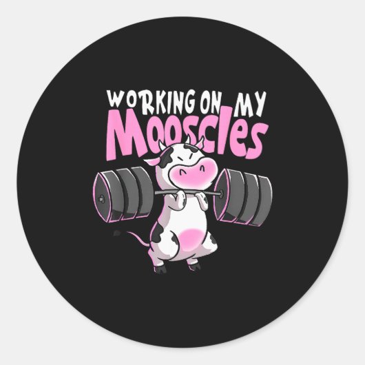 Working On My Mooscles Funny Gym Cow Weightlifting Ronde Sticker (Voorkant)