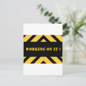 workingonitbig.jpg briefkaart (Staand voorkant)