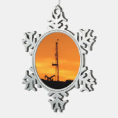 Workover Rig Silhouette op Sunset Tin Sneeuwvlok Ornament (Rechts)