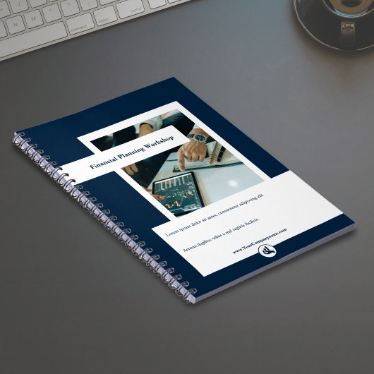Workshop financiële planning — wit en blauw notitieboek