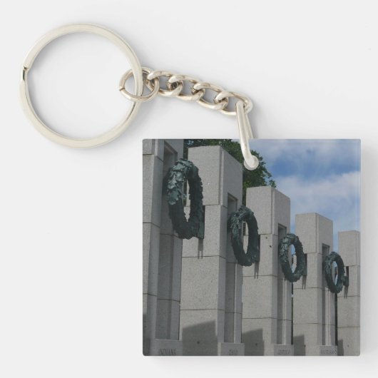 World War II Memorial Wreaths I Sleutelhanger (Voorkant)