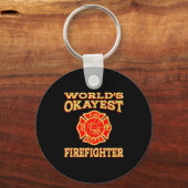 Worlds Okayest Firefighter Fireman Funny Firefight Sleutelhanger (Voorkant)