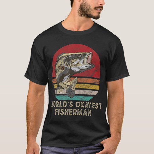 Worlds Okayest Fisherman  Bass Vist T-shirt (Voorkant)