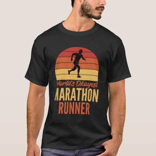 Worlds Okayest Marathon Runner Marathonloper T-shirt (Voorkant)