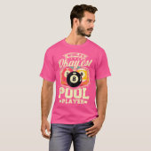 World's Okay'est Pool Player Funny 8 Ball Mannen B T-shirt (Voorkant volledig)