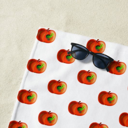 Worm in Apple Beach Towel Fun - uw kleuren Strandlaken (In situ)