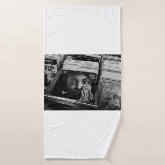 WORMS EYE UITZICHT VAN FOG GEDEKTE BOSSEN BADHANDDOEK (Badhanddoek)