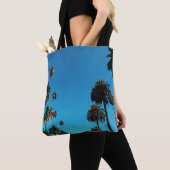 Worm's eye view of trees tote bag (Dichtbij)