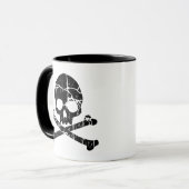 Worn Cracked Skull en Crossbones Mok (Voorkant links)