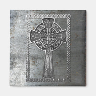 Worn Metal Cross Magneet