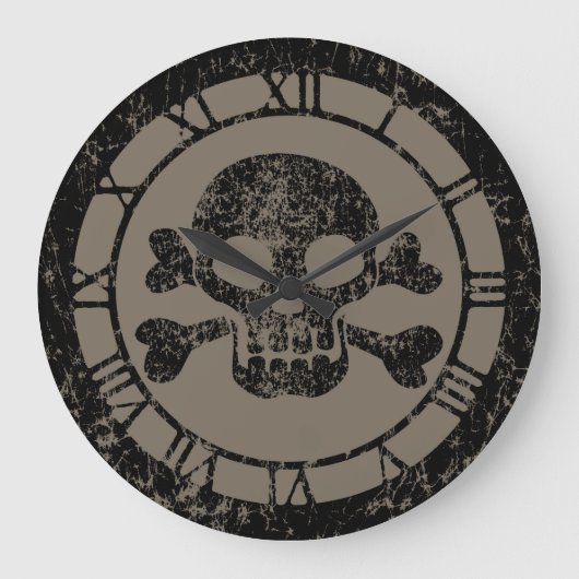 Worn Skull en Crossbones Grote Klok (Voorkant)