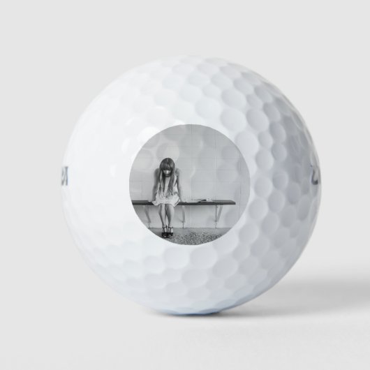 Worried Girl Golfballen (Voorkant)