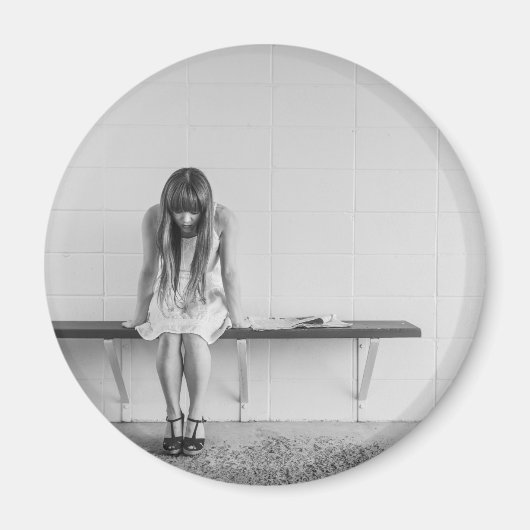Worried Girl Magneet (Voorkant)
