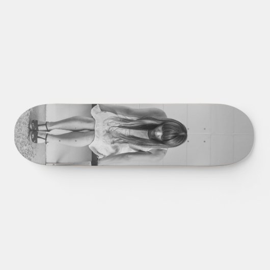 Worried Girl Persoonlijk Skateboard (Horizontaal)
