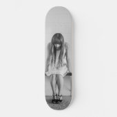 Worried Girl Persoonlijk Skateboard (Voorkant)