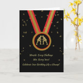 Worstelaar Verjaardag Zwart Goud en Rode Medaille  Kaart (Gele Bloem)