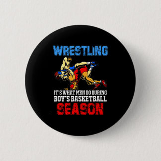 Worstelen doen mannen tijdens jongensbasketbal ronde button 5,7 cm