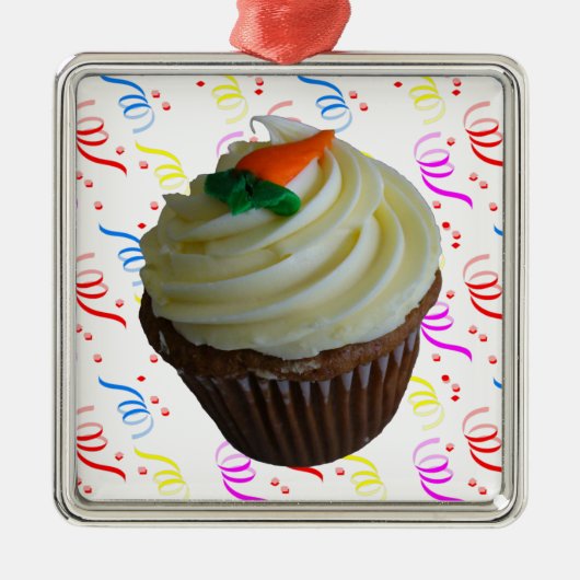 wortelCake Cupcake met Confetti Metalen Ornament (Voorkant)